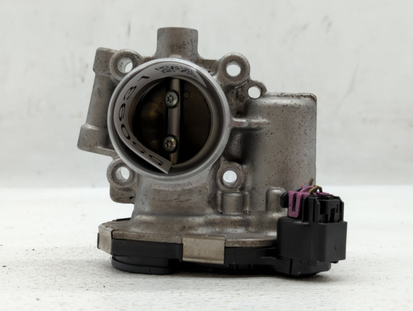 2011-2016 Chevrolet Cruze Throttle Body P/N:55565489 Fits Fits 2011 2012 2013 2014 2015 2016 2017 2018 2019 2020 2021 OEM Us