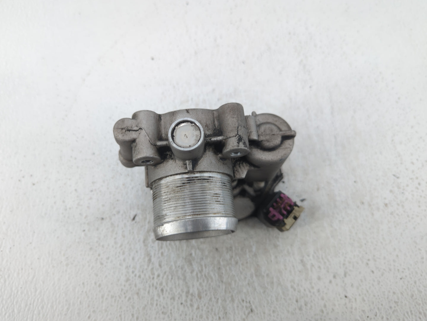 2011-2016 Chevrolet Cruze Throttle Body P/N:55581662 Fits Fits 2011 2012 2013 2014 2015 2016 2017 2018 2019 2020 2021 OEM Us