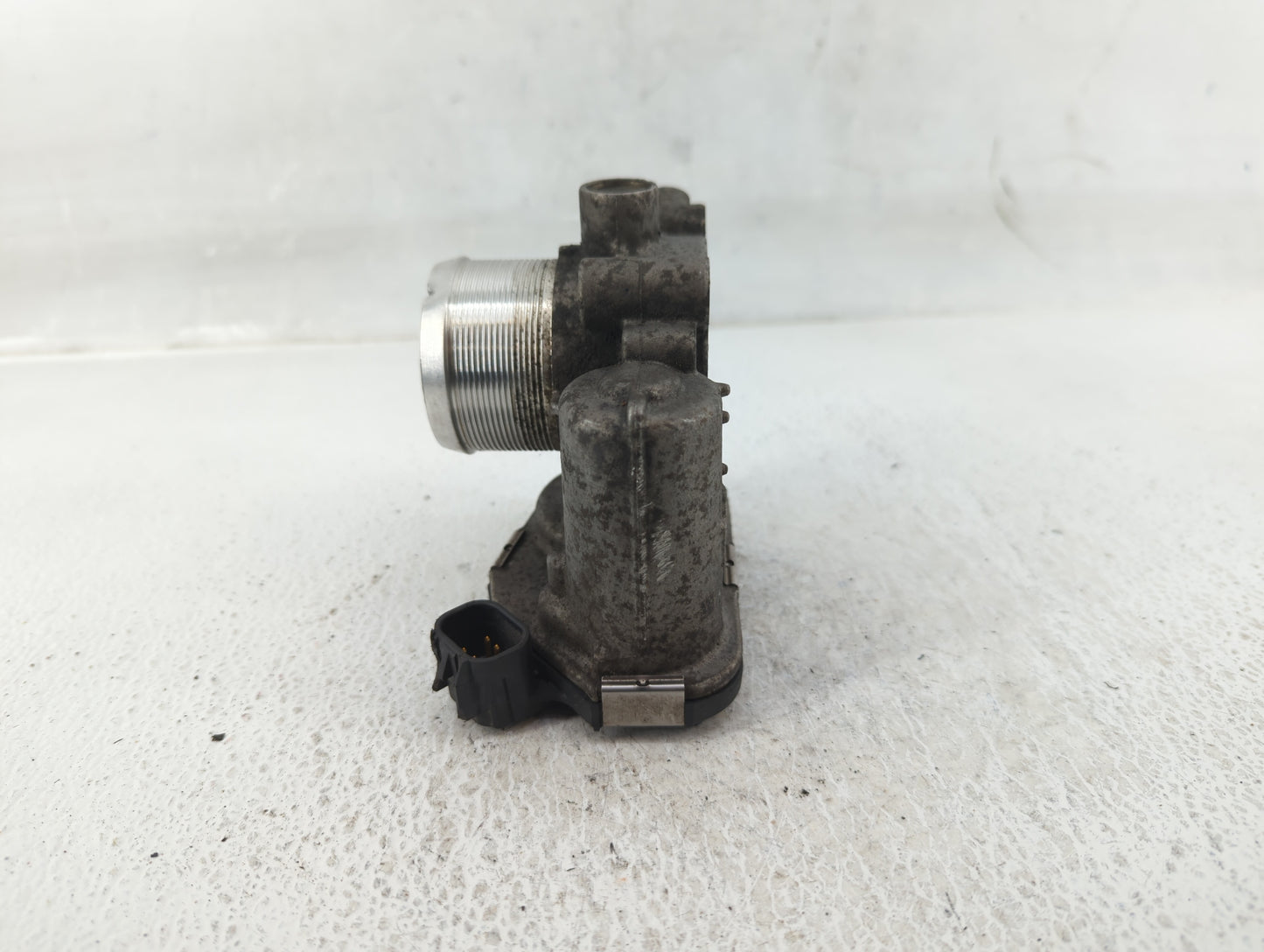2011-2016 Chevrolet Cruze Throttle Body P/N:55581662 Fits Fits 2011 2012 2013 2014 2015 2016 2017 2018 2019 2020 2021 OEM Us