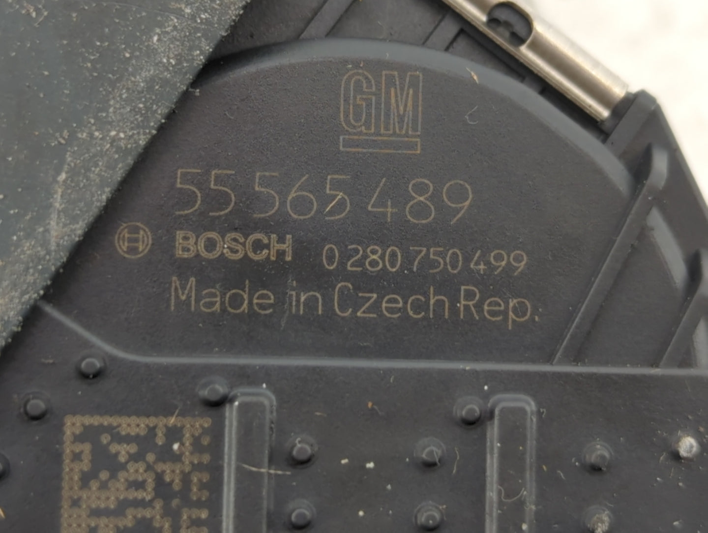 2011-2016 Chevrolet Cruze Throttle Body P/N:55581662 Fits Fits 2011 2012 2013 2014 2015 2016 2017 2018 2019 2020 2021 OEM Us