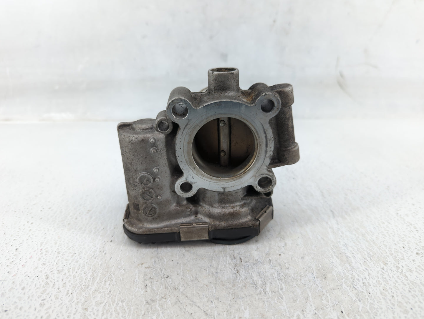 2011-2016 Chevrolet Cruze Throttle Body P/N:55581662 Fits Fits 2011 2012 2013 2014 2015 2016 2017 2018 2019 2020 2021 OEM Us