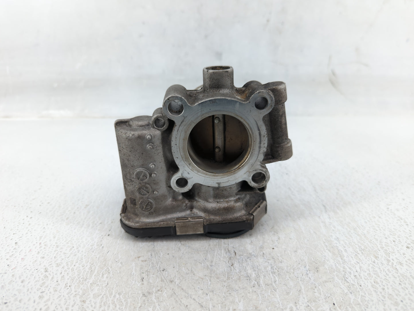 2011-2016 Chevrolet Cruze Throttle Body P/N:55581662 Fits Fits 2011 2012 2013 2014 2015 2016 2017 2018 2019 2020 2021 OEM Us
