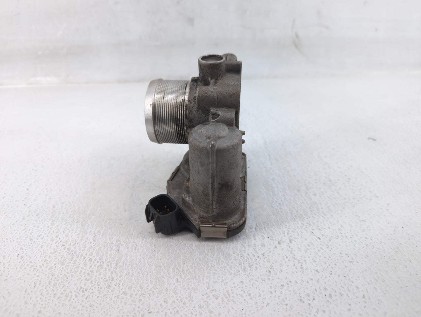 2011-2016 Chevrolet Cruze Throttle Body P/N:55581662 Fits Fits 2011 2012 2013 2014 2015 2016 2017 2018 2019 2020 2021 OEM Us
