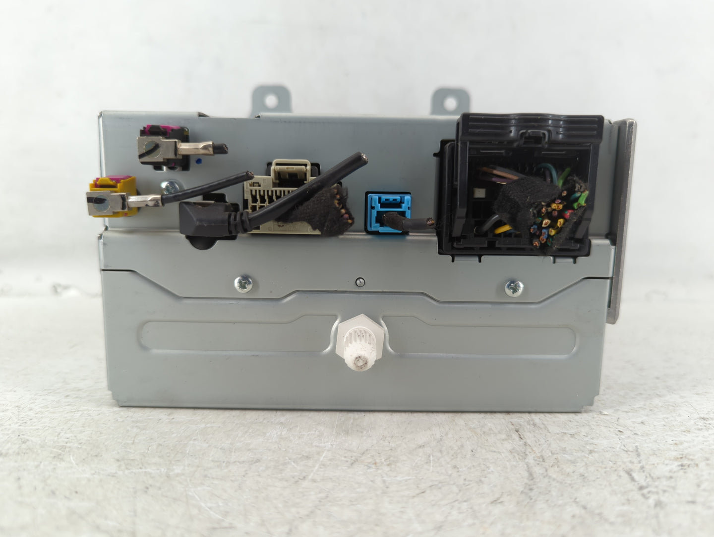 2013 Chevrolet Cruze Radio AM FM Cd Player Receiver Replacement P/N:22979837 Fits OEM Used Auto Parts - Oemusedautoparts1.co