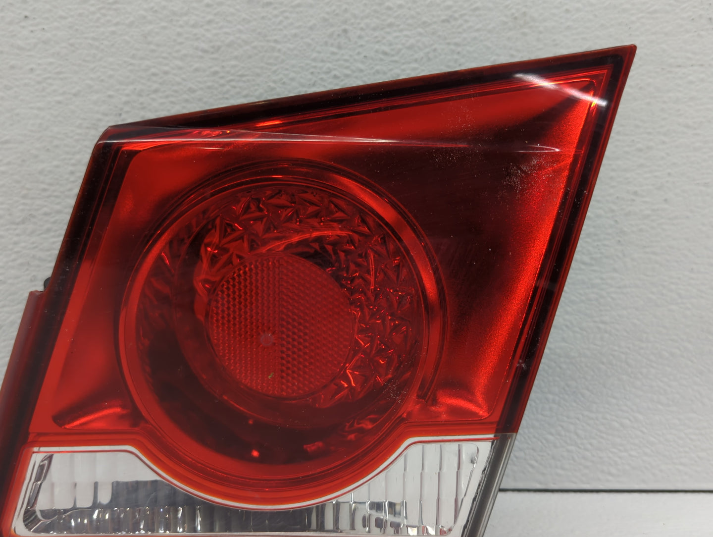 2011-2016 Chevrolet Cruze Tail Light Assembly Passenger Right OEM Fits Fits 2011 2012 2013 2014 2015 2016 OEM Used Auto Part