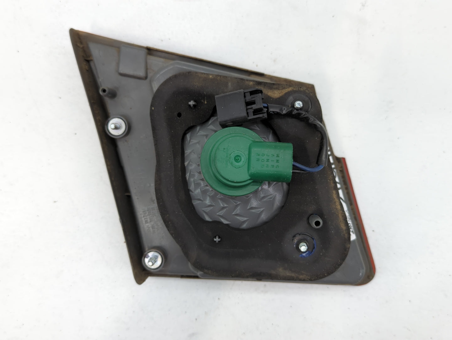 2011-2016 Chevrolet Cruze Tail Light Assembly Passenger Right OEM Fits Fits 2011 2012 2013 2014 2015 2016 OEM Used Auto Part