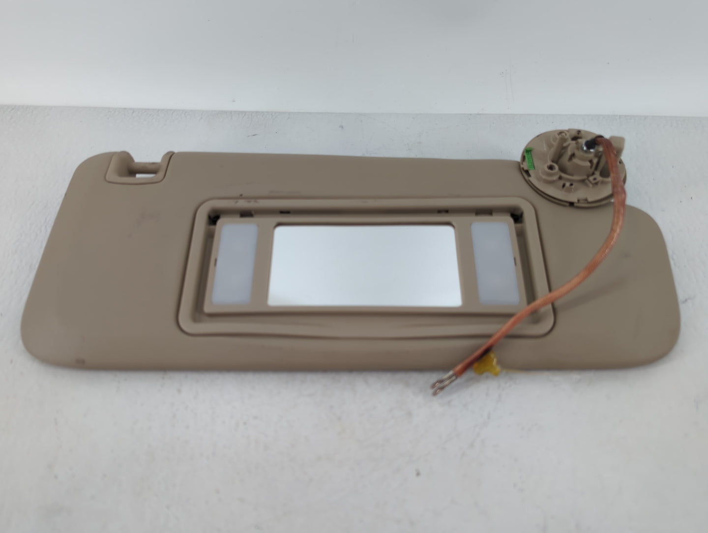 2011-2016 Chevrolet Cruze Sun Visor Shade Replacement Passenger Right Mirror Fits Fits 2011 2012 2013 2014 2015 2016 OEM Use