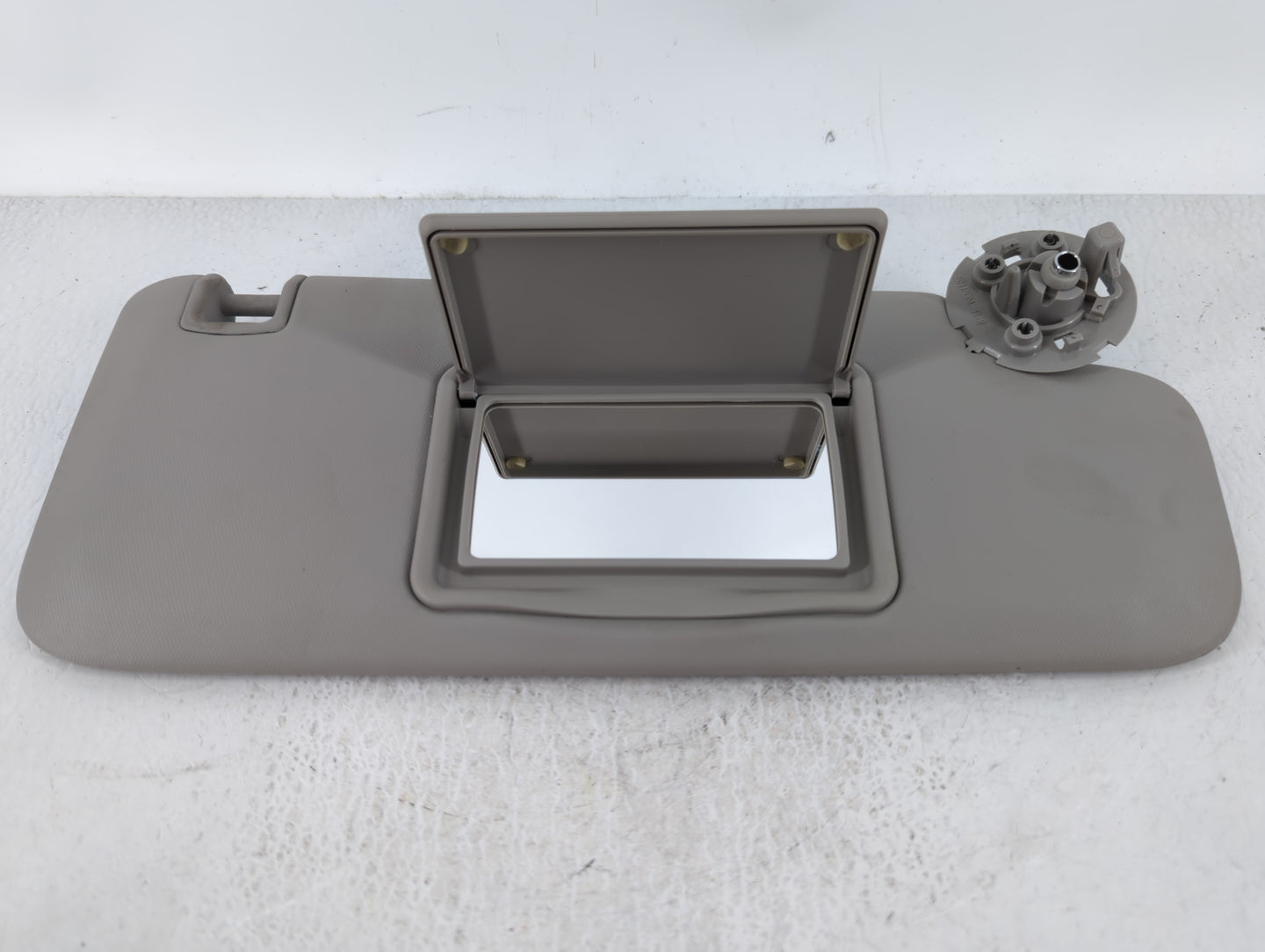 2011-2016 Chevrolet Cruze Sun Visor Shade Replacement Passenger Right Mirror Fits Fits 2011 2012 2013 2014 2015 2016 OEM Use