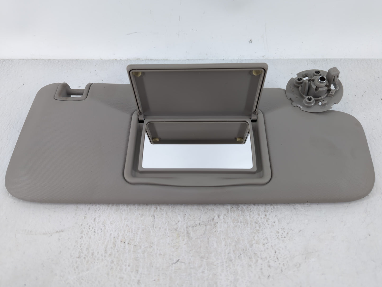 2011-2016 Chevrolet Cruze Sun Visor Shade Replacement Passenger Right Mirror Fits Fits 2011 2012 2013 2014 2015 2016 OEM Use