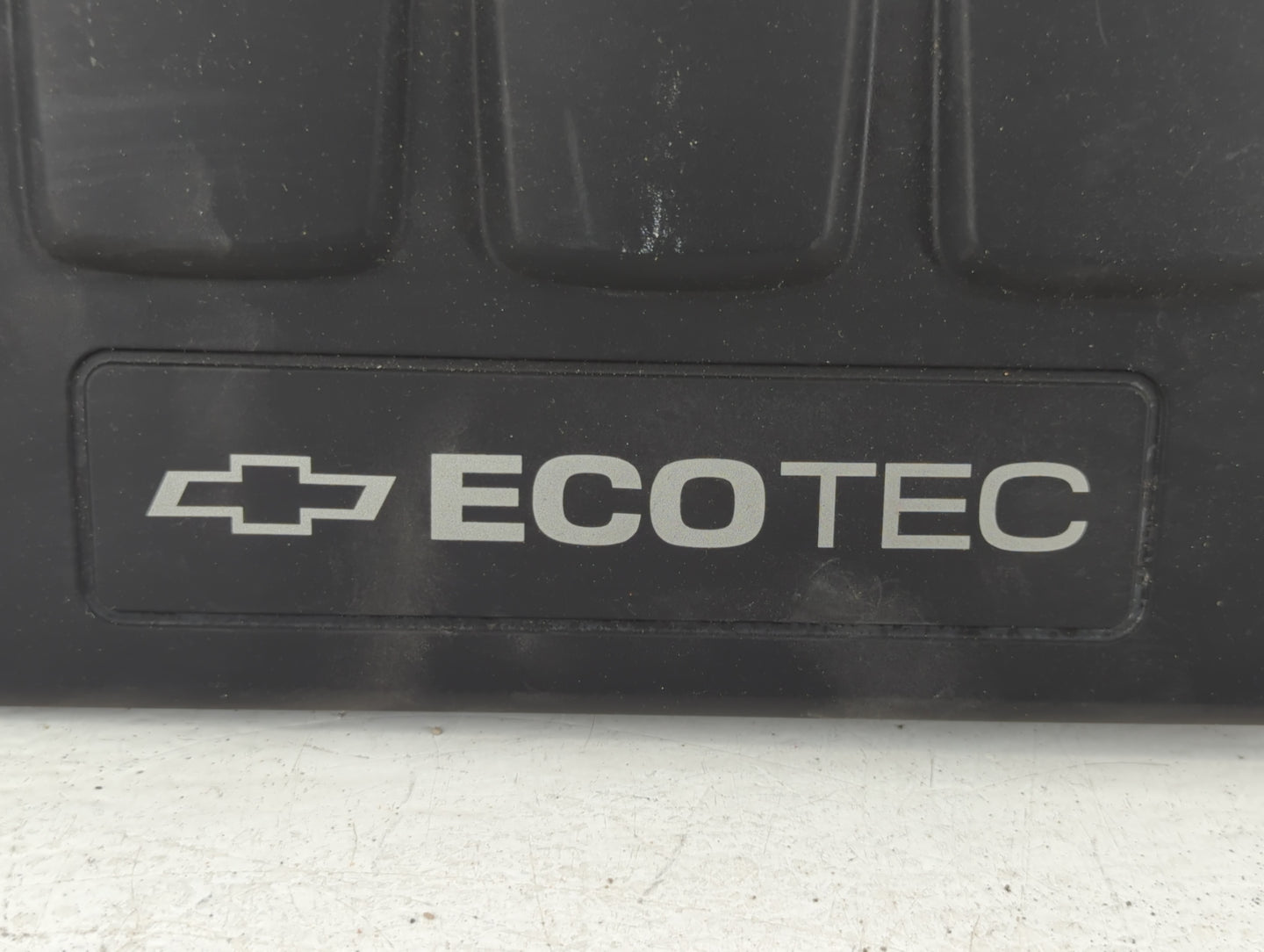 2013 Chevrolet Cruze Engine Cover - Oemusedautoparts1.com