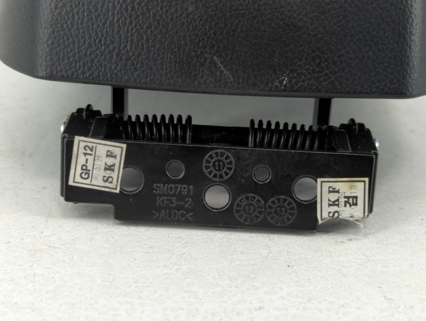 2013 Chevrolet Cruze Center Console Armrest Cover Lid Black - Oemusedautoparts1.com