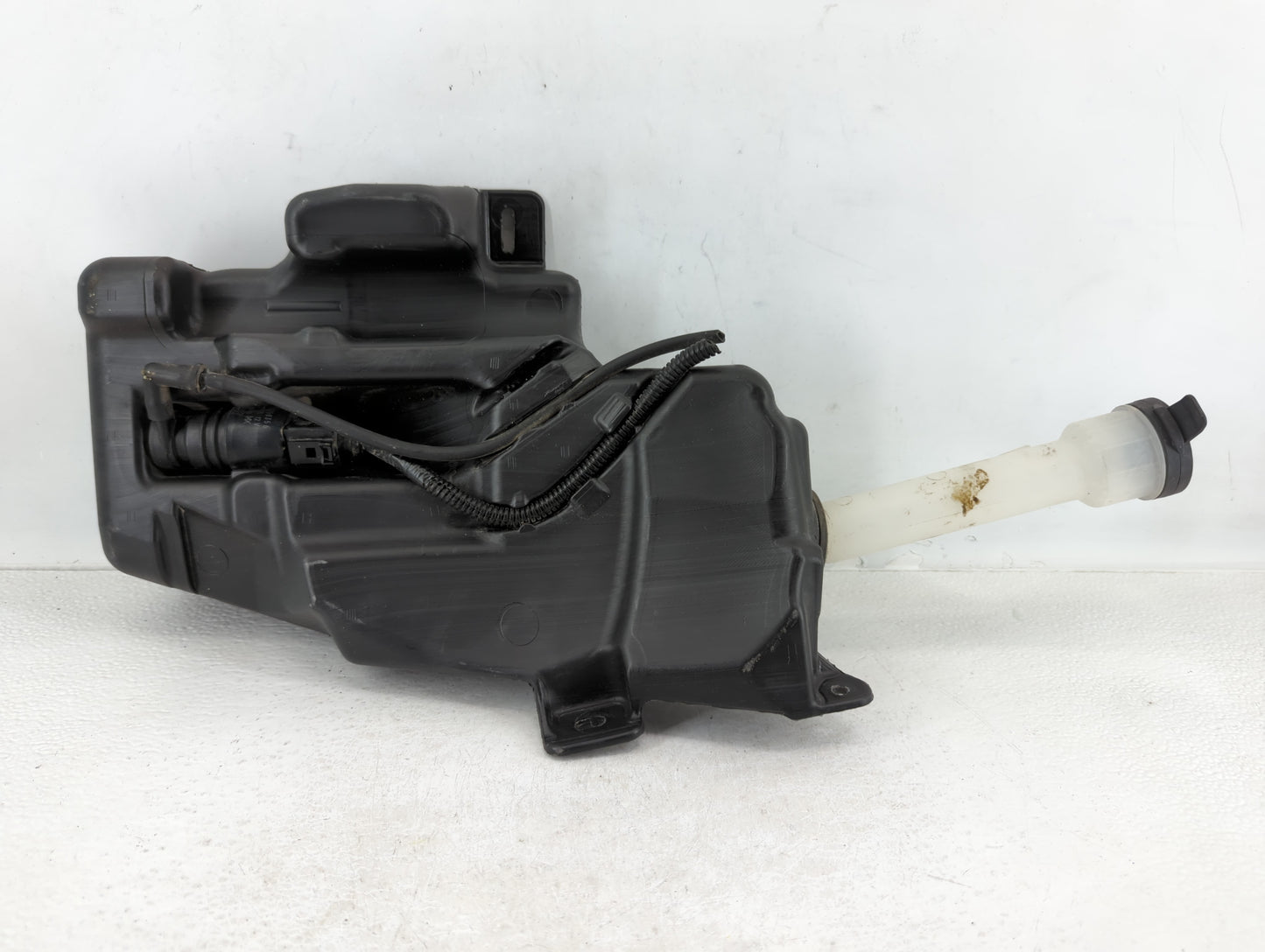 2011-2016 Chevrolet Cruze Windshield Washer Fluid Reservoir Bottle Oem - Oemusedautoparts1.com