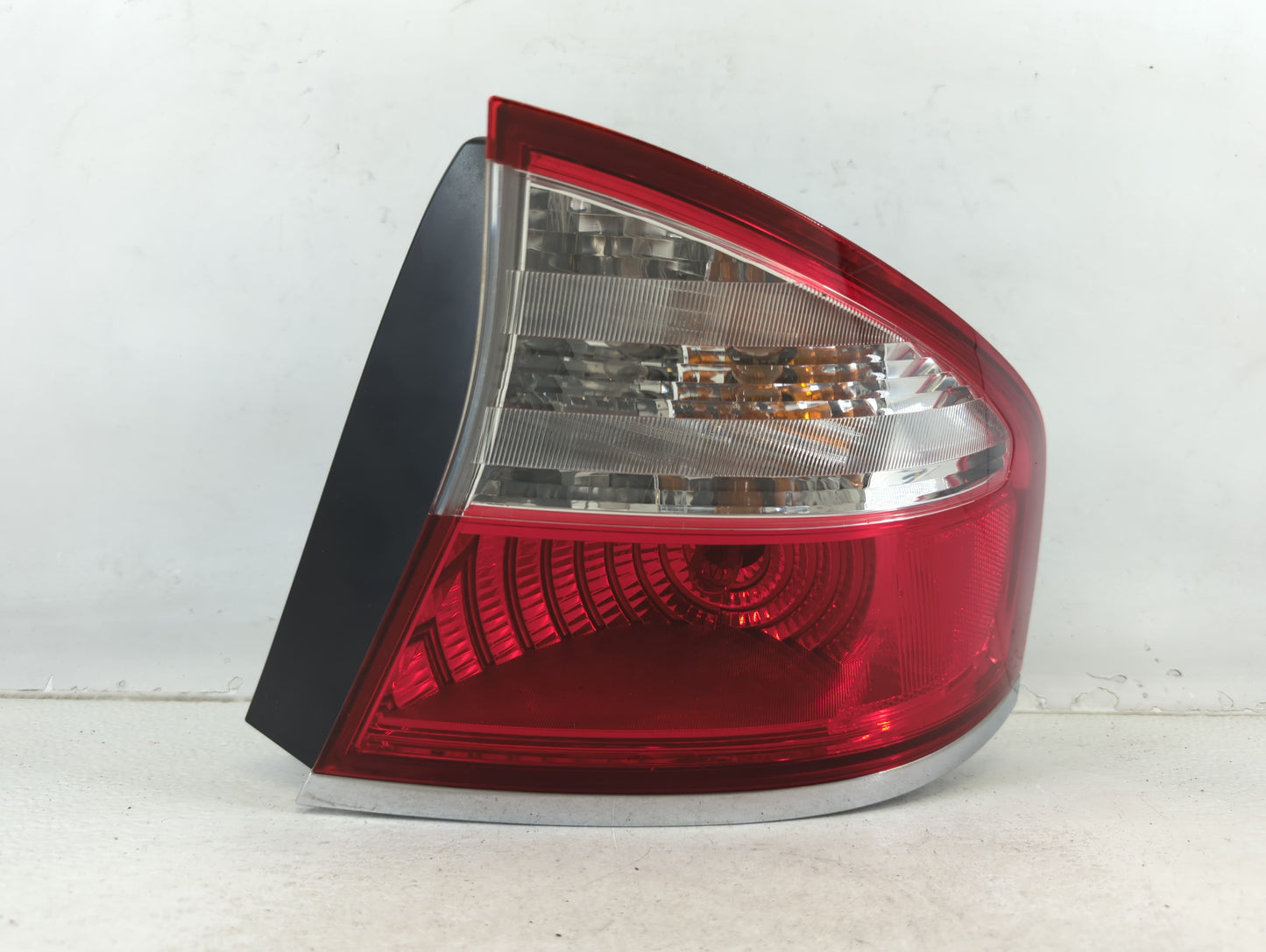 2011-2016 Chevrolet Cruze Tail Light Assembly Driver Left OEM P/N:2XL 946087 Fits Fits 2011 2012 2013 2014 2015 2016 OEM Use