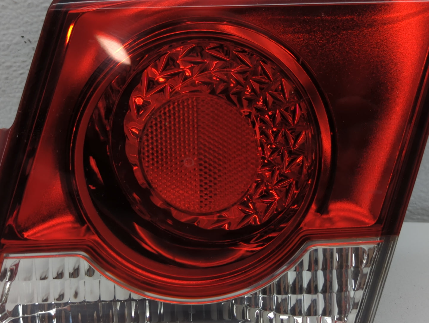 2011-2016 Chevrolet Cruze Tail Light Assembly Passenger Right OEM Fits Fits 2011 2012 2013 2014 2015 2016 OEM Used Auto Part