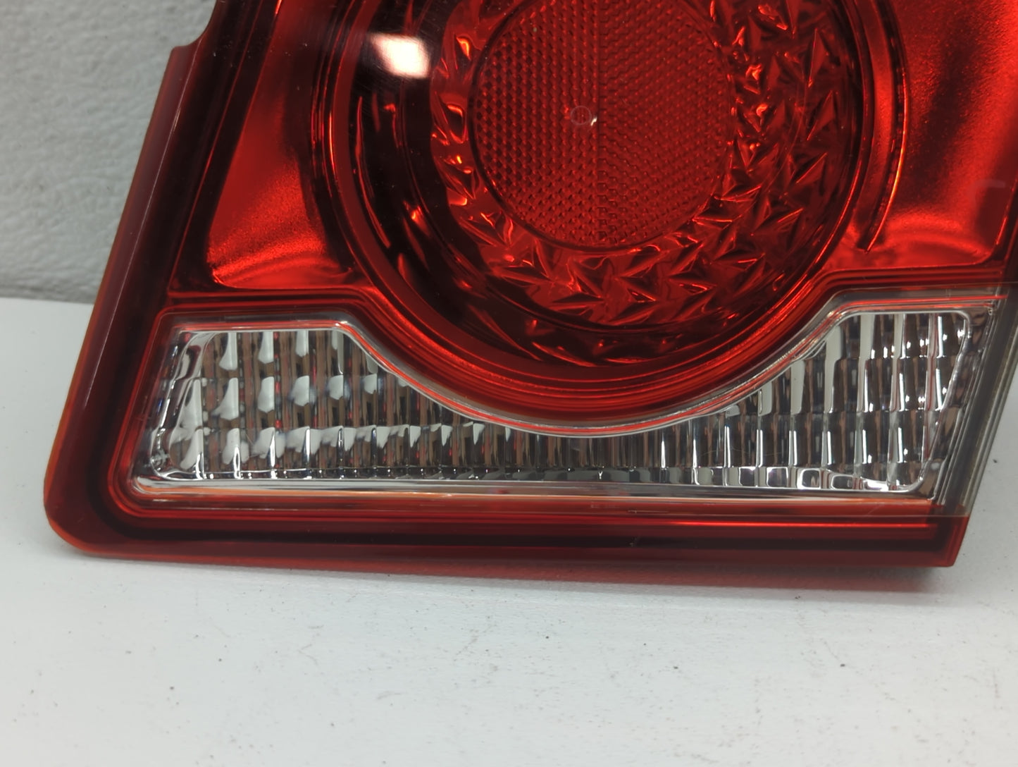 2011-2016 Chevrolet Cruze Tail Light Assembly Passenger Right OEM Fits Fits 2011 2012 2013 2014 2015 2016 OEM Used Auto Part