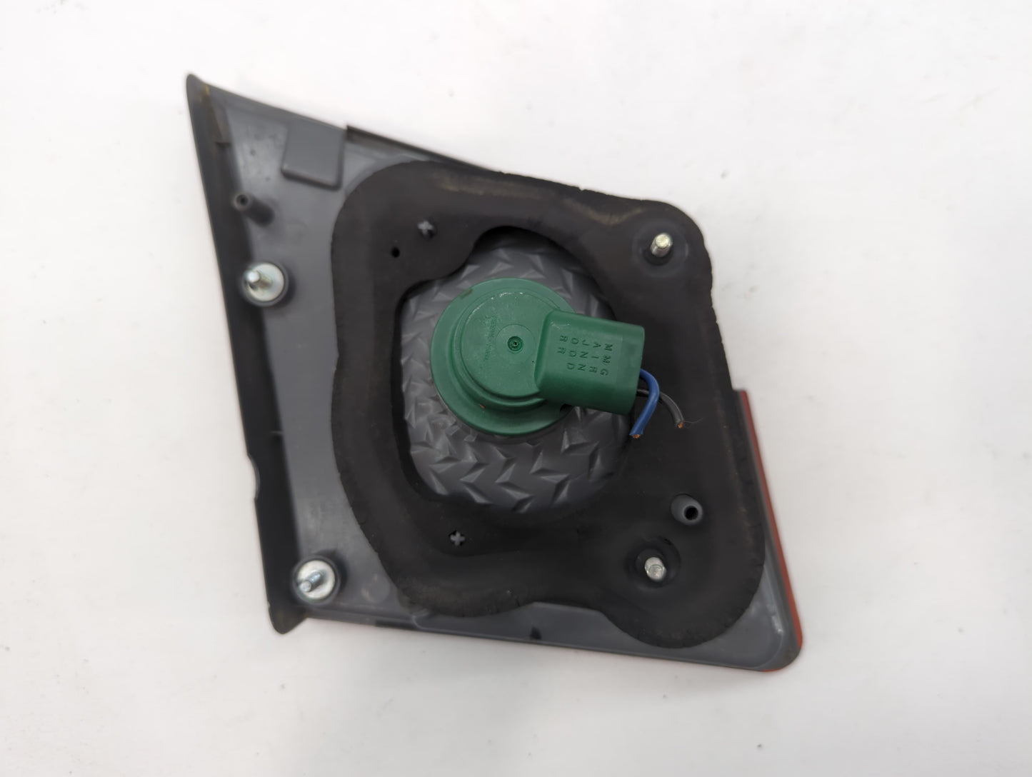 2011-2016 Chevrolet Cruze Tail Light Assembly Passenger Right OEM Fits Fits 2011 2012 2013 2014 2015 2016 OEM Used Auto Part