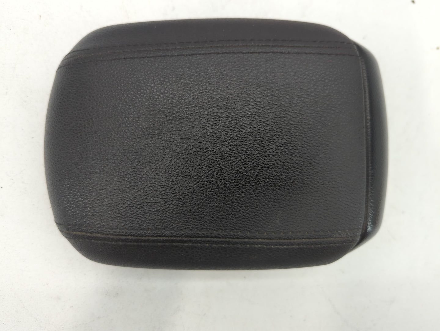 2013-2016 Chevrolet Cruze Center Console Armrest Cover Lid - Oemusedautoparts1.com