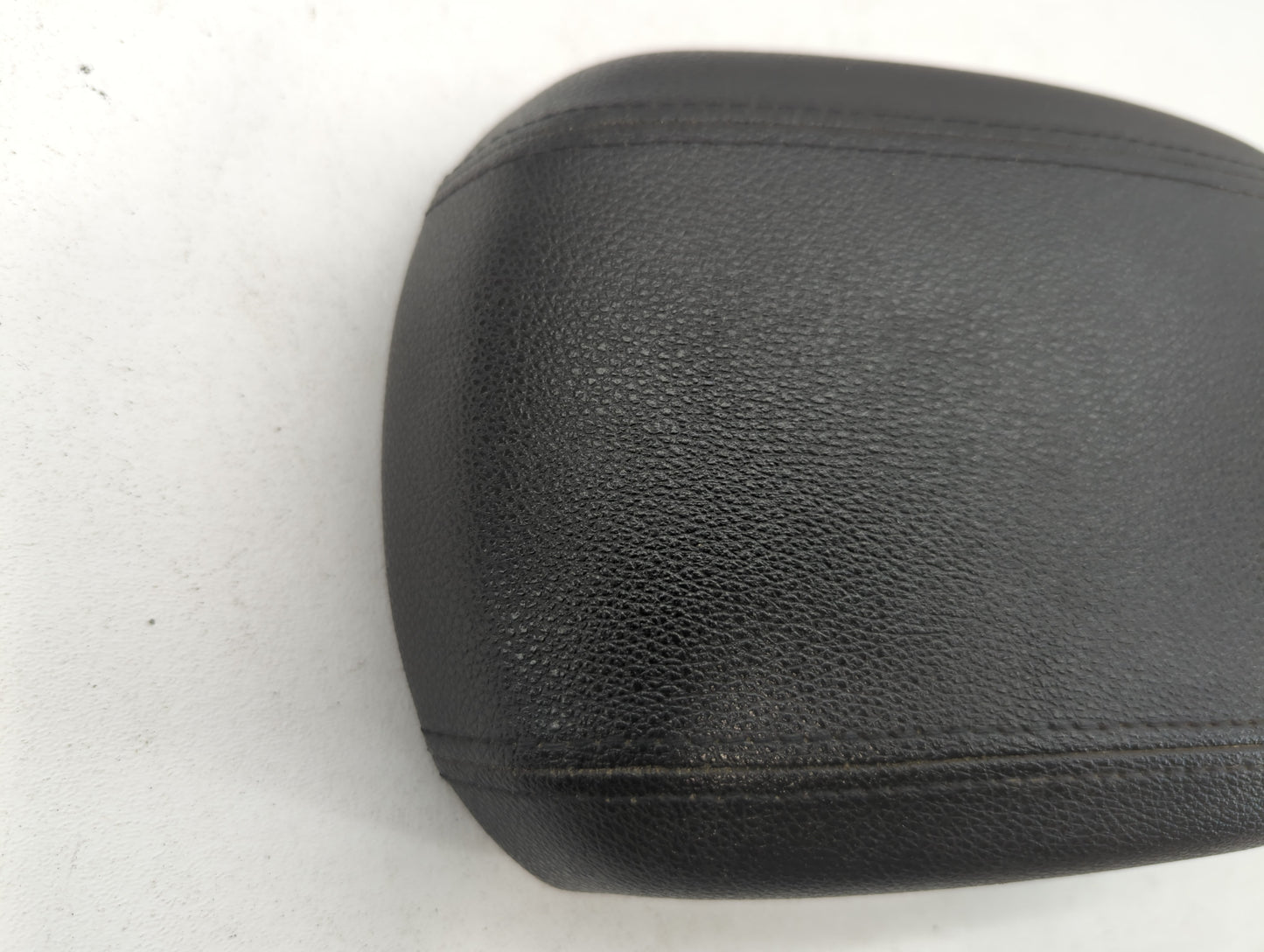 2013-2016 Chevrolet Cruze Center Console Armrest Cover Lid - Oemusedautoparts1.com