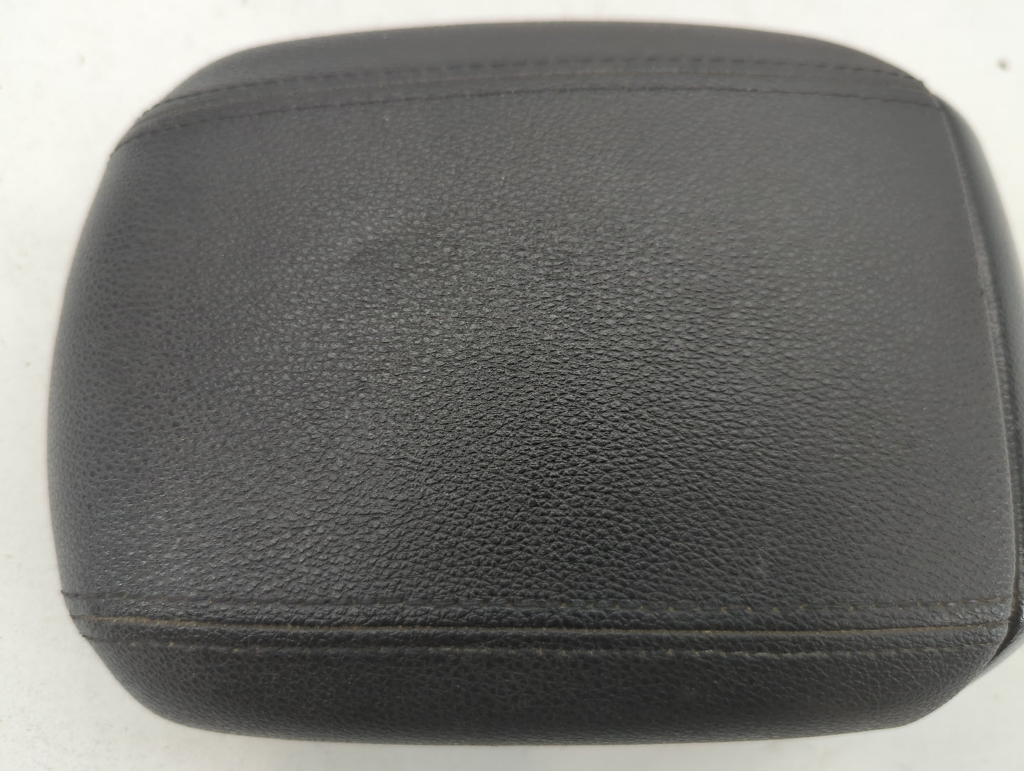 2013-2016 Chevrolet Cruze Center Console Armrest Cover Lid - Oemusedautoparts1.com