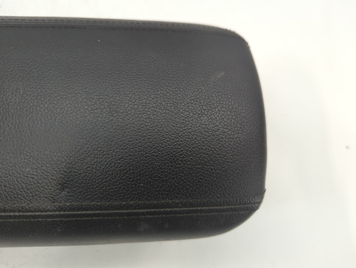 2013-2016 Chevrolet Cruze Center Console Armrest Cover Lid - Oemusedautoparts1.com