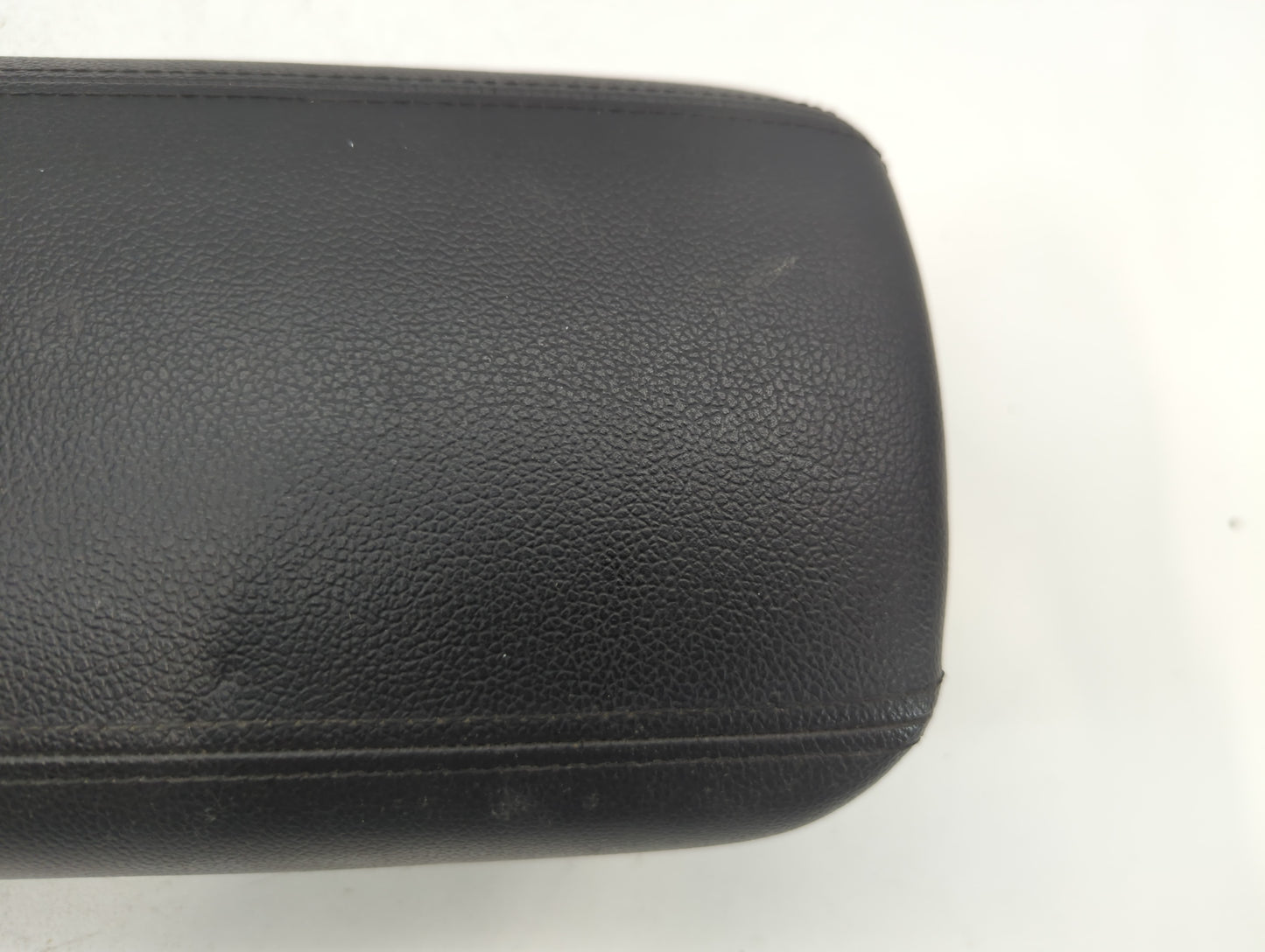 2013-2016 Chevrolet Cruze Center Console Armrest Cover Lid - Oemusedautoparts1.com