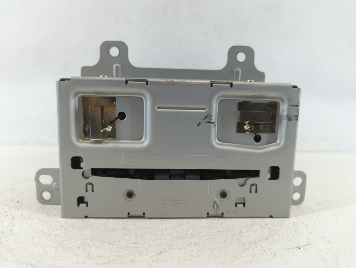 2013-2013 Chevrolet Cruze Am Fm Cd Player Radio Receiver - Oemusedautoparts1.com