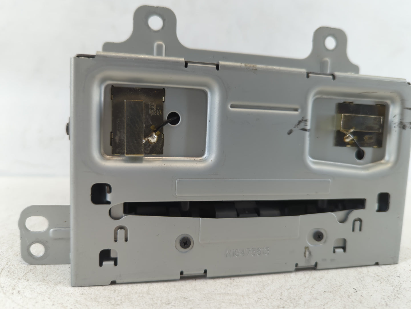 2013-2013 Chevrolet Cruze Am Fm Cd Player Radio Receiver - Oemusedautoparts1.com