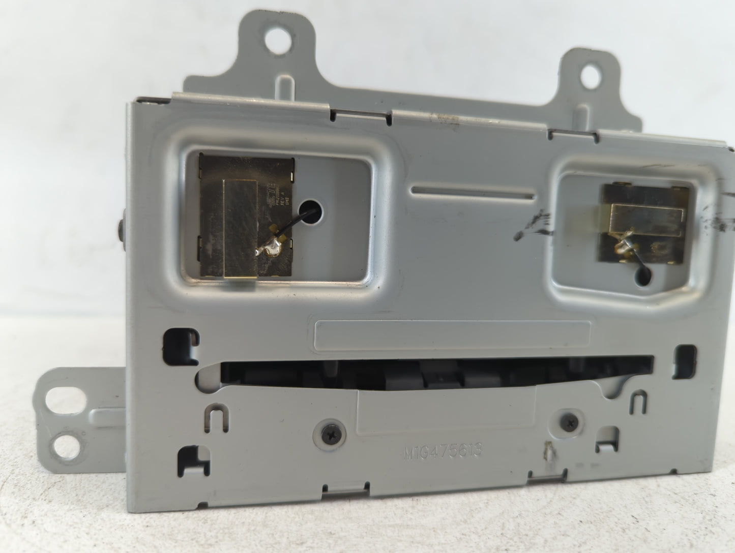 2013-2013 Chevrolet Cruze Am Fm Cd Player Radio Receiver - Oemusedautoparts1.com