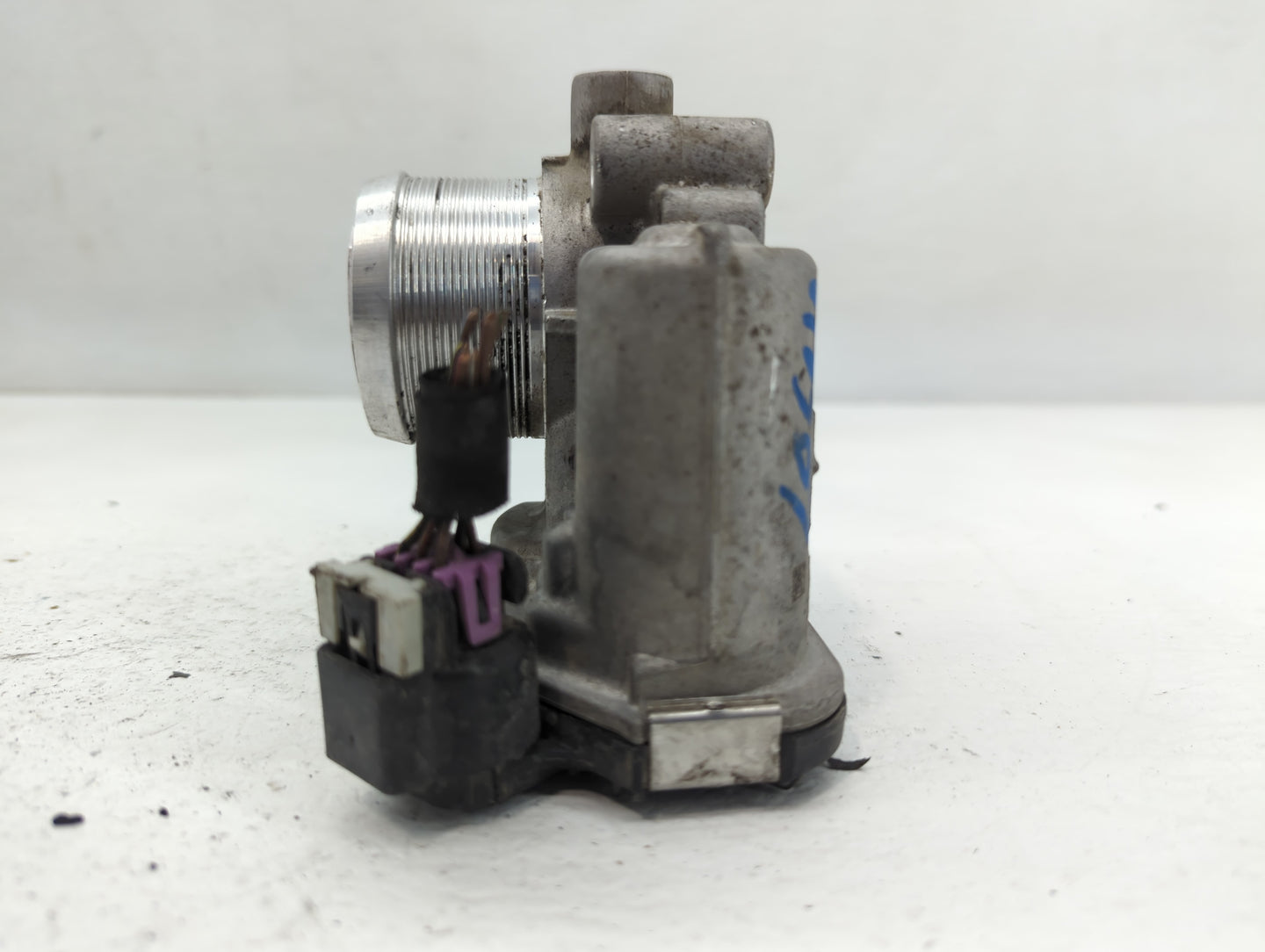 2011-2016 Chevrolet Cruze Throttle Body P/N:55 581 662 Fits Fits 2011 2012 2013 2014 2015 2016 2017 2018 2019 2020 2021 OEM 