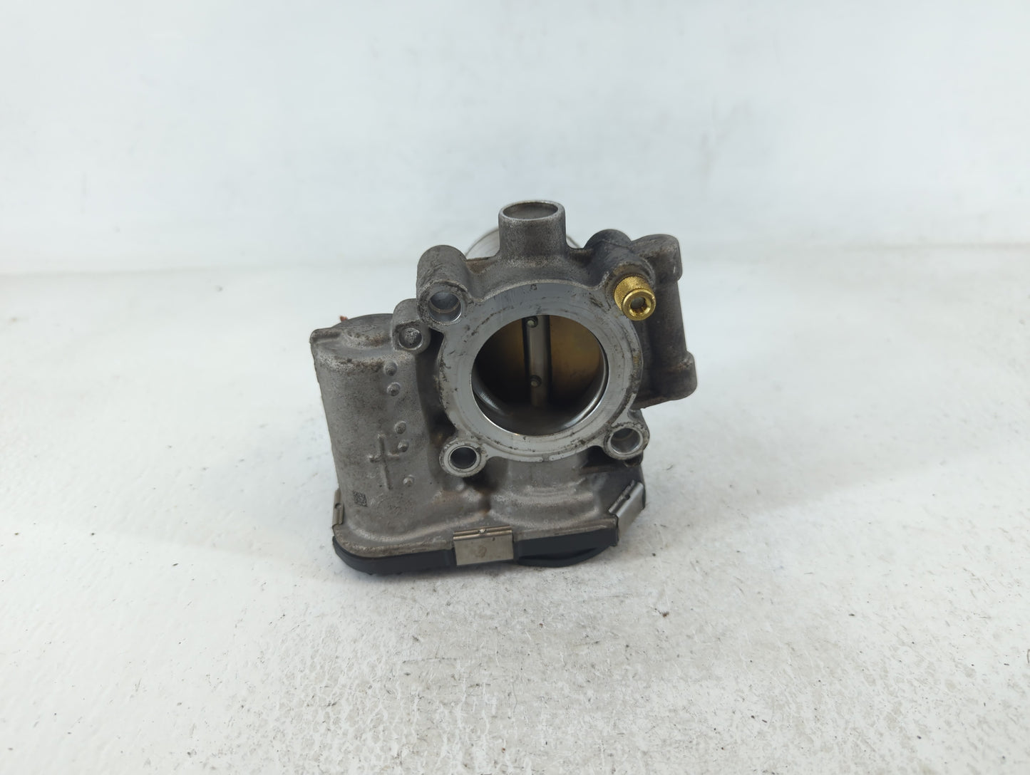 2011-2016 Chevrolet Cruze Throttle Body P/N:55 581 662 Fits Fits 2011 2012 2013 2014 2015 2016 2017 2018 2019 2020 2021 OEM 