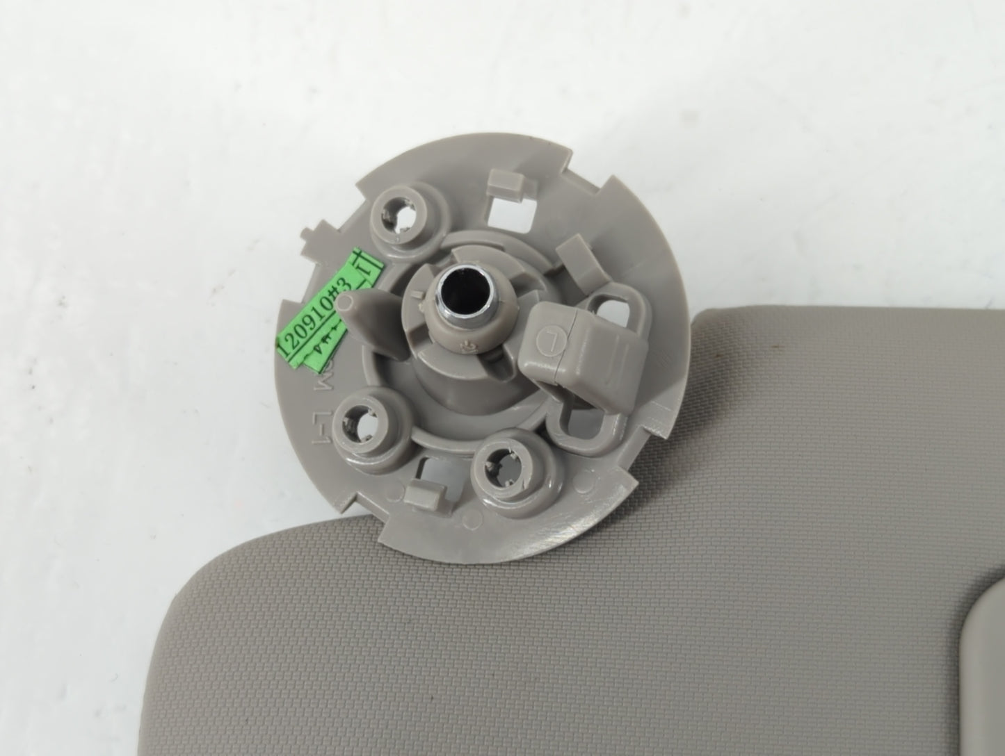 2011-2016 Chevrolet Cruze Sun Visor Shade Replacement Driver Left Mirror Fits Fits 2011 2012 2013 2014 2015 2016 OEM Used Au