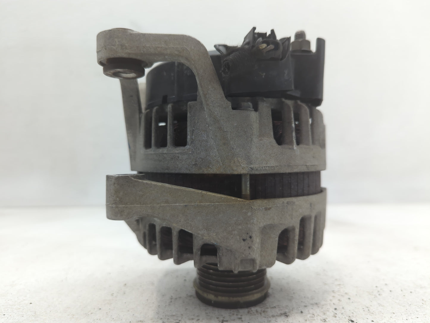 2011-2016 Chevrolet Cruze Alternator Replacement Generator Charging Assembly Engine OEM P/N:95939943 Fits OEM Used Auto Part