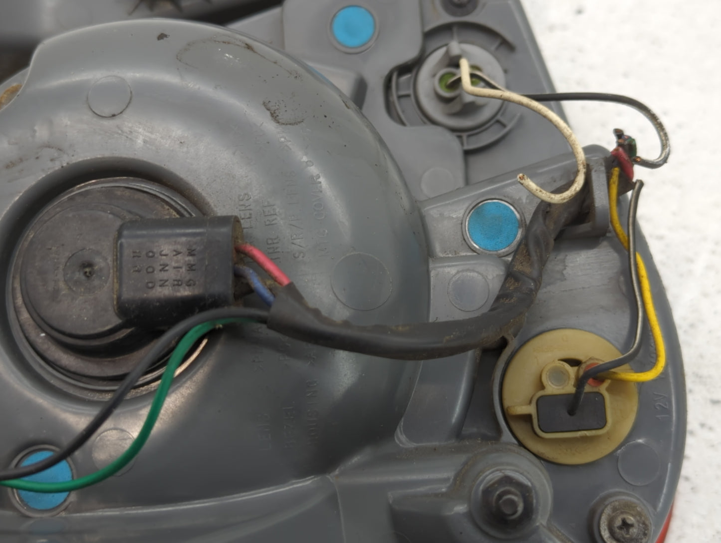 2011-2016 Chevrolet Cruze Tail Light Assembly Passenger Right OEM Fits Fits 2011 2012 2013 2014 2015 2016 OEM Used Auto Part