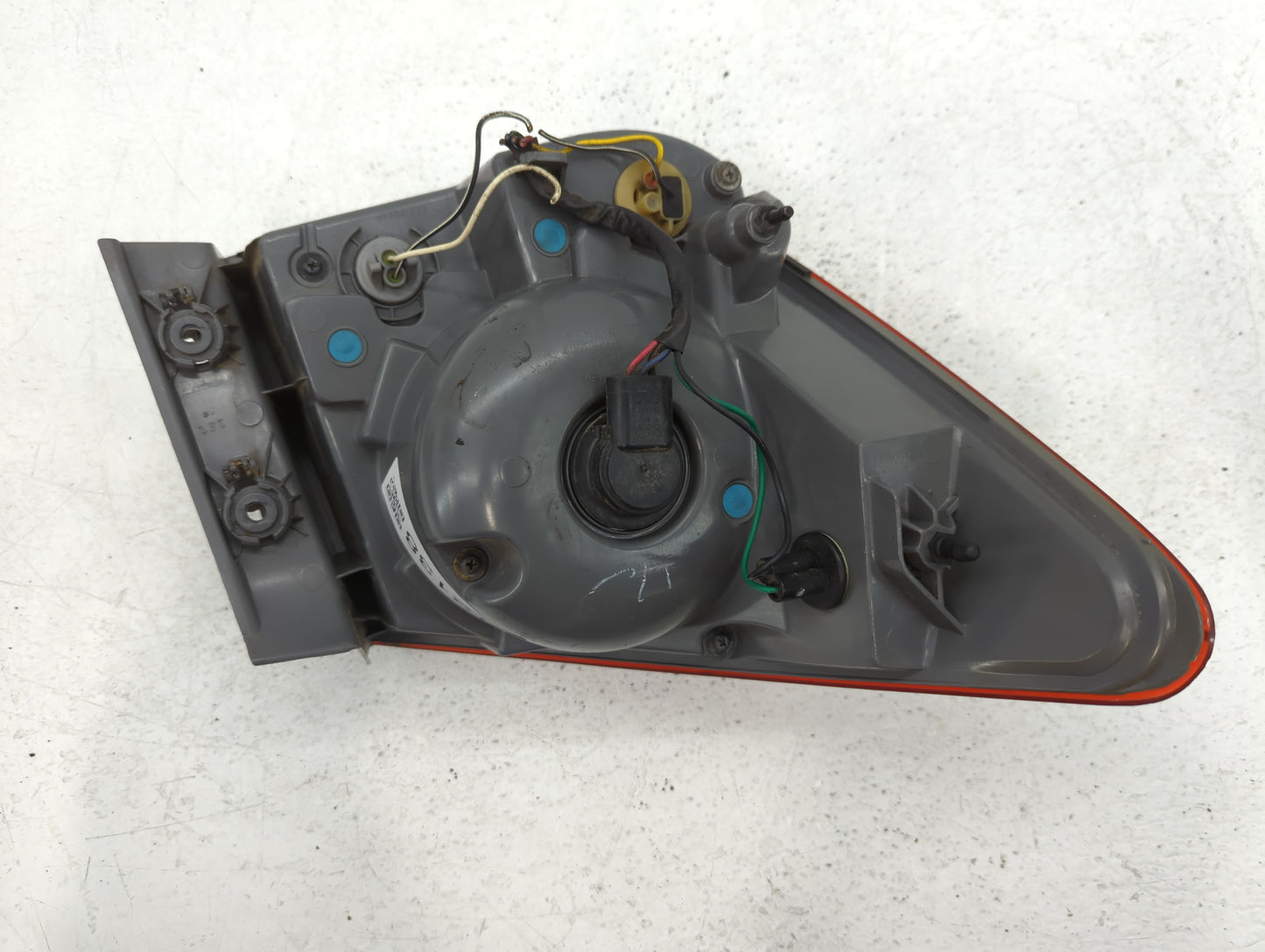 2011-2016 Chevrolet Cruze Tail Light Assembly Passenger Right OEM Fits Fits 2011 2012 2013 2014 2015 2016 OEM Used Auto Part