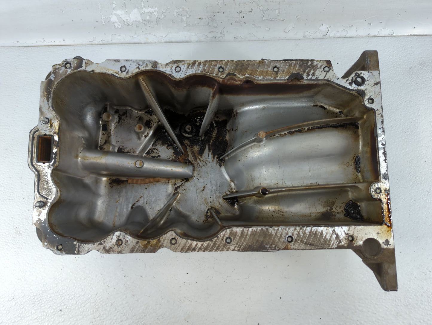 2011-2016 Chevrolet Cruze Engine Oil Pan P/N:55573111 55580513 Fits Fits 2011 2012 2013 2014 2015 2016 2017 2018 2019 2020 2