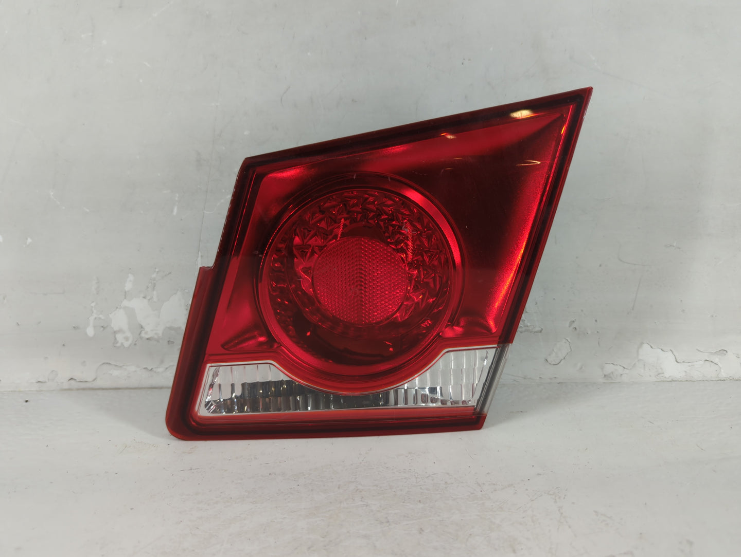 2011-2016 Chevrolet Cruze Tail Light Assembly Passenger Right OEM Fits Fits 2011 2012 2013 2014 2015 2016 OEM Used Auto Part
