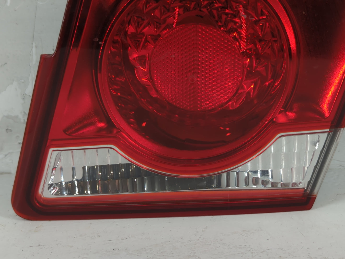 2011-2016 Chevrolet Cruze Tail Light Assembly Passenger Right OEM Fits Fits 2011 2012 2013 2014 2015 2016 OEM Used Auto Part