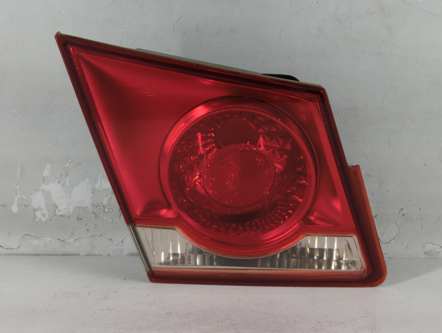 2011-2016 Chevrolet Cruze Tail Light Assembly Passenger Right OEM Fits Fits 2011 2012 2013 2014 2015 2016 OEM Used Auto Part