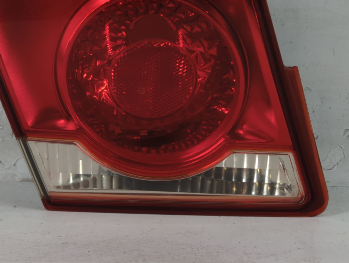 2011-2016 Chevrolet Cruze Tail Light Assembly Passenger Right OEM Fits Fits 2011 2012 2013 2014 2015 2016 OEM Used Auto Part