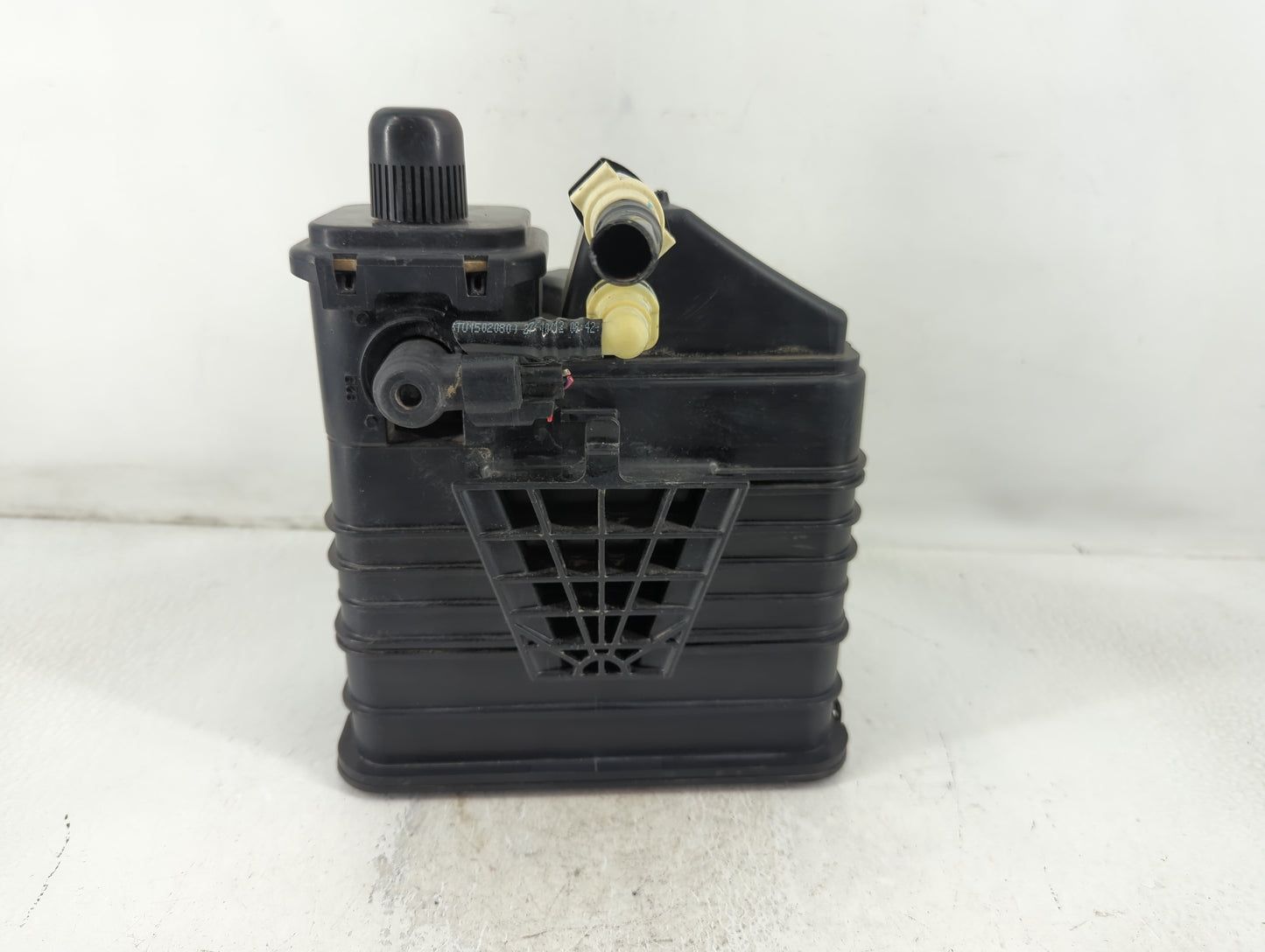 2013 Chevrolet Cruze Fuel Vapor Charcoal Canister 784922 - Oemusedautoparts1.com