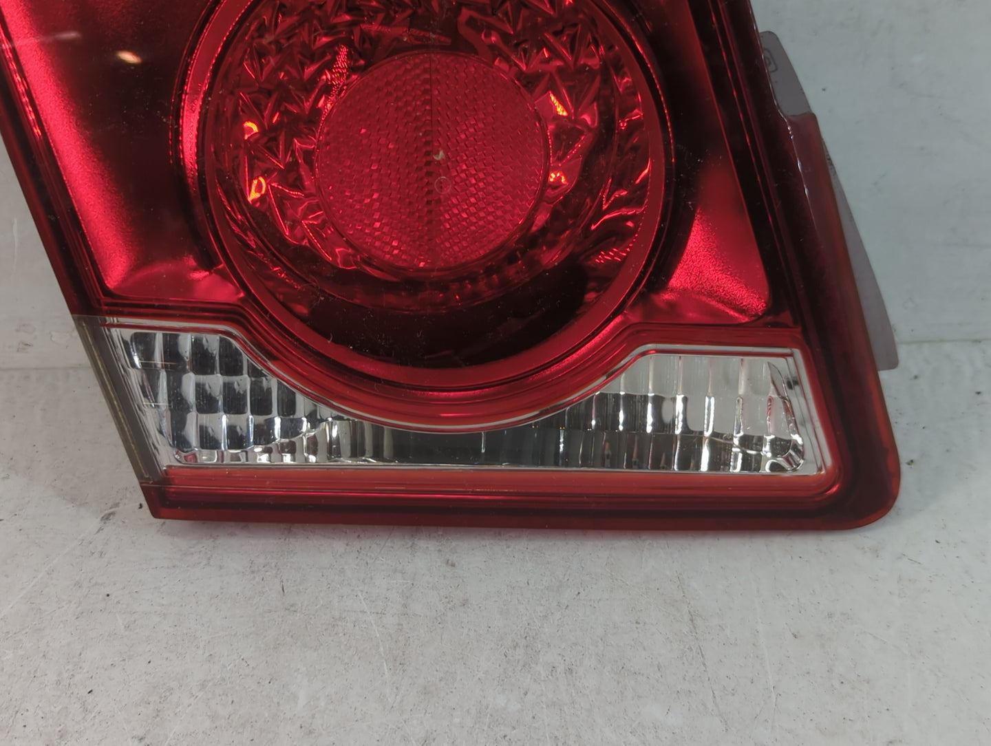 2011-2016 Chevrolet Cruze Tail Light Assembly Driver Left OEM P/N:2T 11 1P STP2A110 Fits Fits 2011 2012 2013 2014 2015 2016 