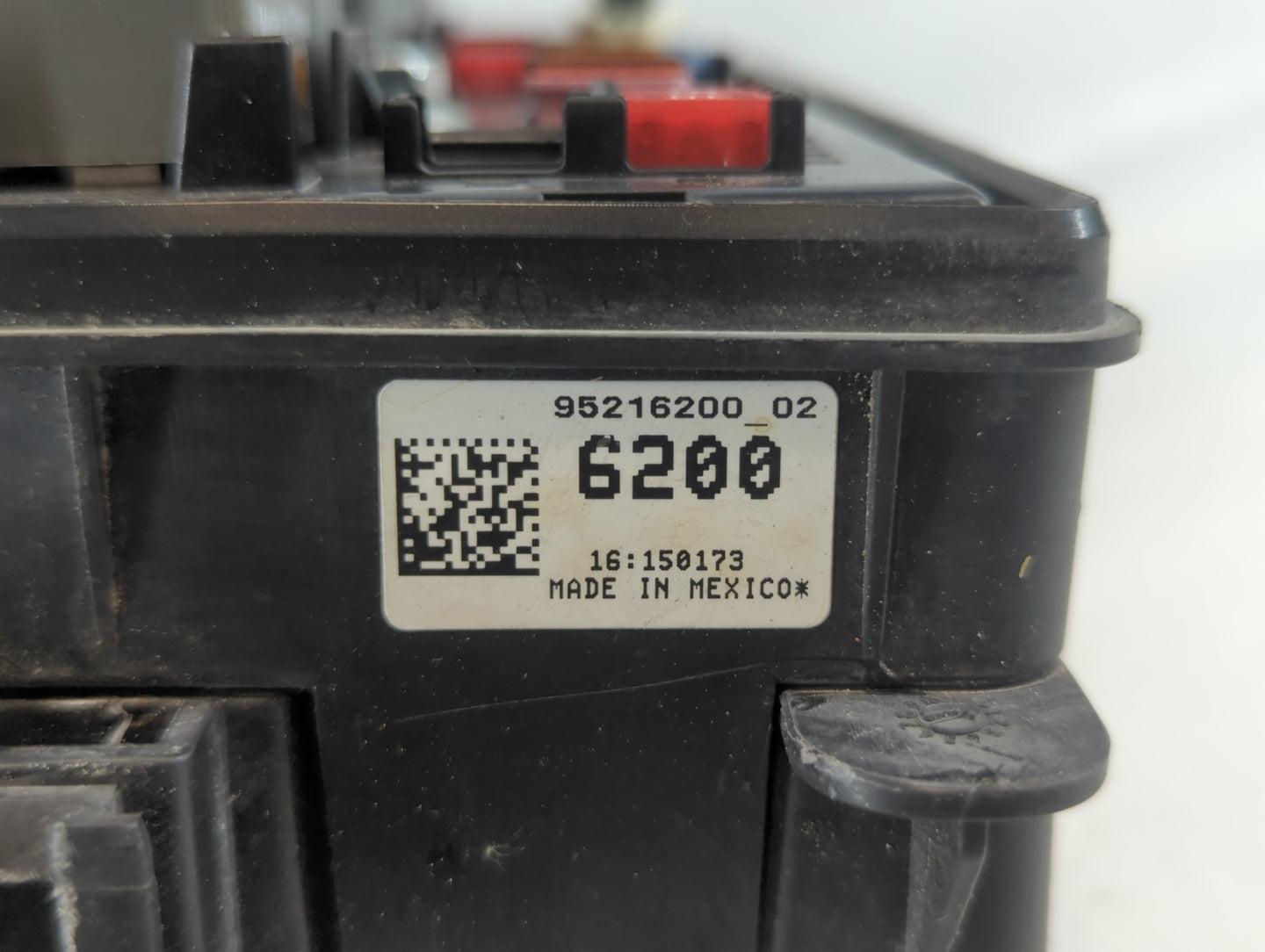 2011-2014 Chevrolet Cruze Fusebox Fuse Box Panel Relay Module P/N:95216200_02 Fits Fits 2011 2012 2013 2014 OEM Used Auto Pa