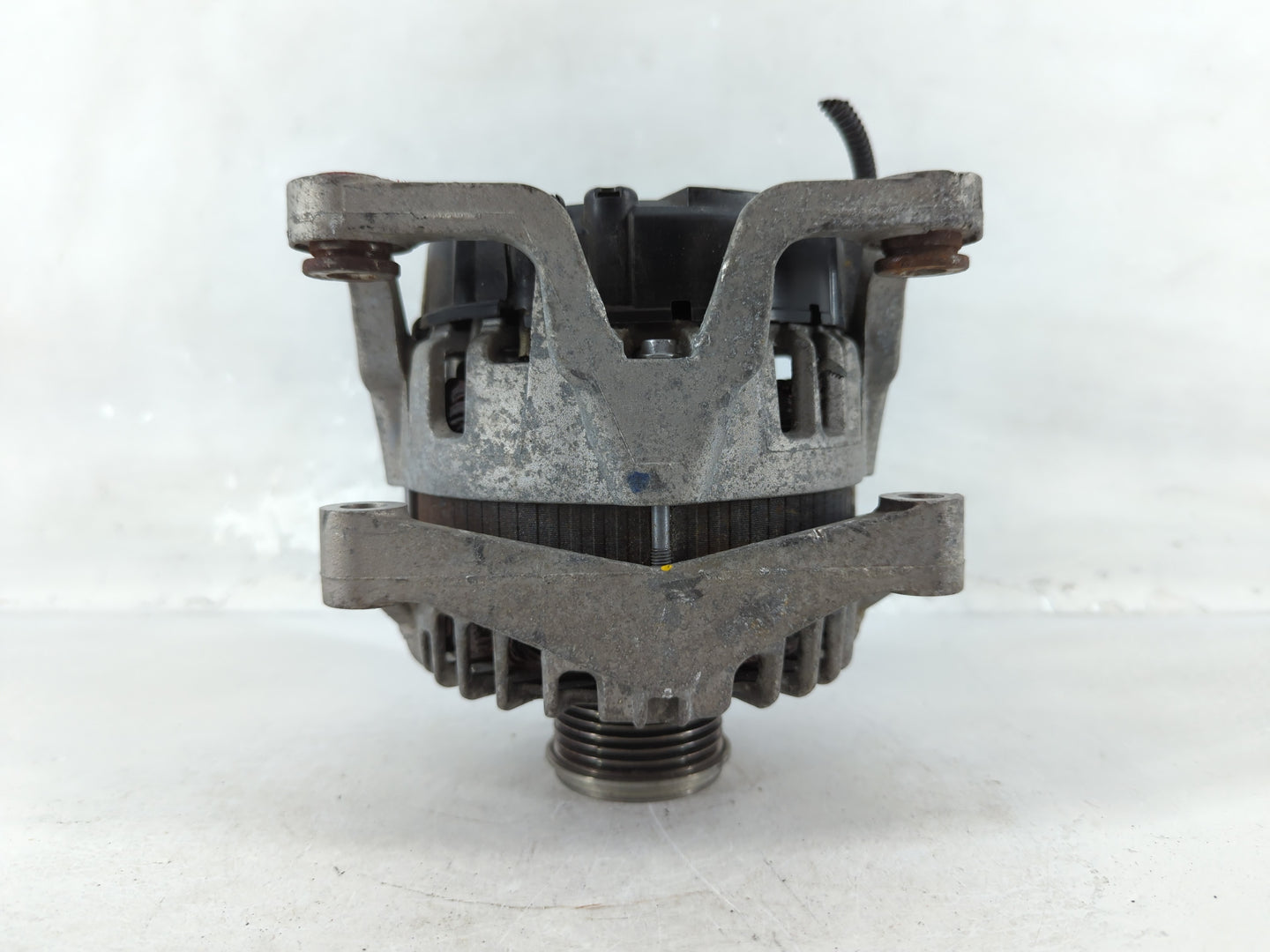 2011-2016 Chevrolet Cruze Alternator Replacement Generator Charging Assembly Engine OEM P/N:23247389 Fits OEM Used Auto Part
