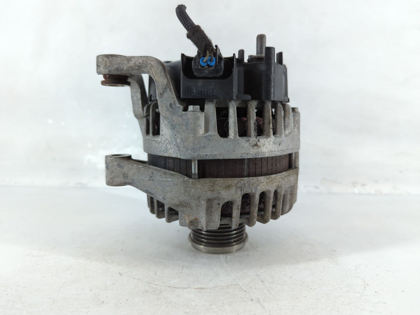 2011-2016 Chevrolet Cruze Alternator Replacement Generator Charging Assembly Engine OEM P/N:23247389 Fits OEM Used Auto Part