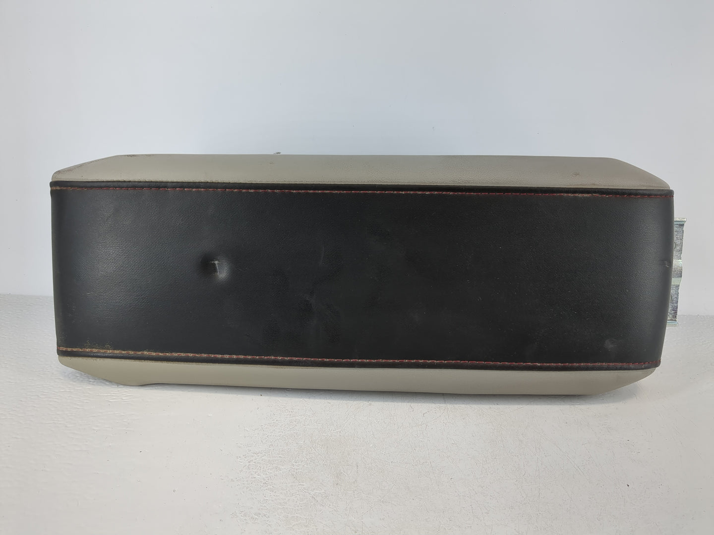 2012-2013 Chevrolet Equinox Center Console Armrest Cover Lid Fits Fits 2012 2013 OEM Used Auto Parts - Oemusedautoparts1.com