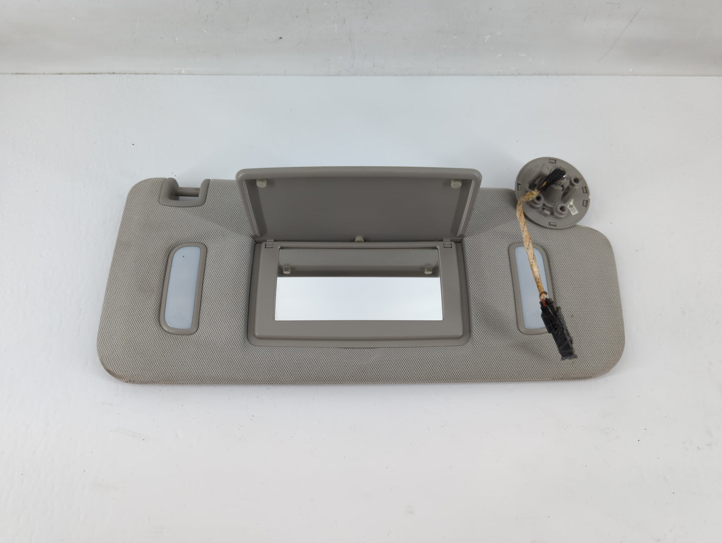 2010-2017 Chevrolet Equinox Sun Visor Shade Replacement Passenger Right Mirror Fits Fits 2010 2011 2012 2013 2014 2015 2016 