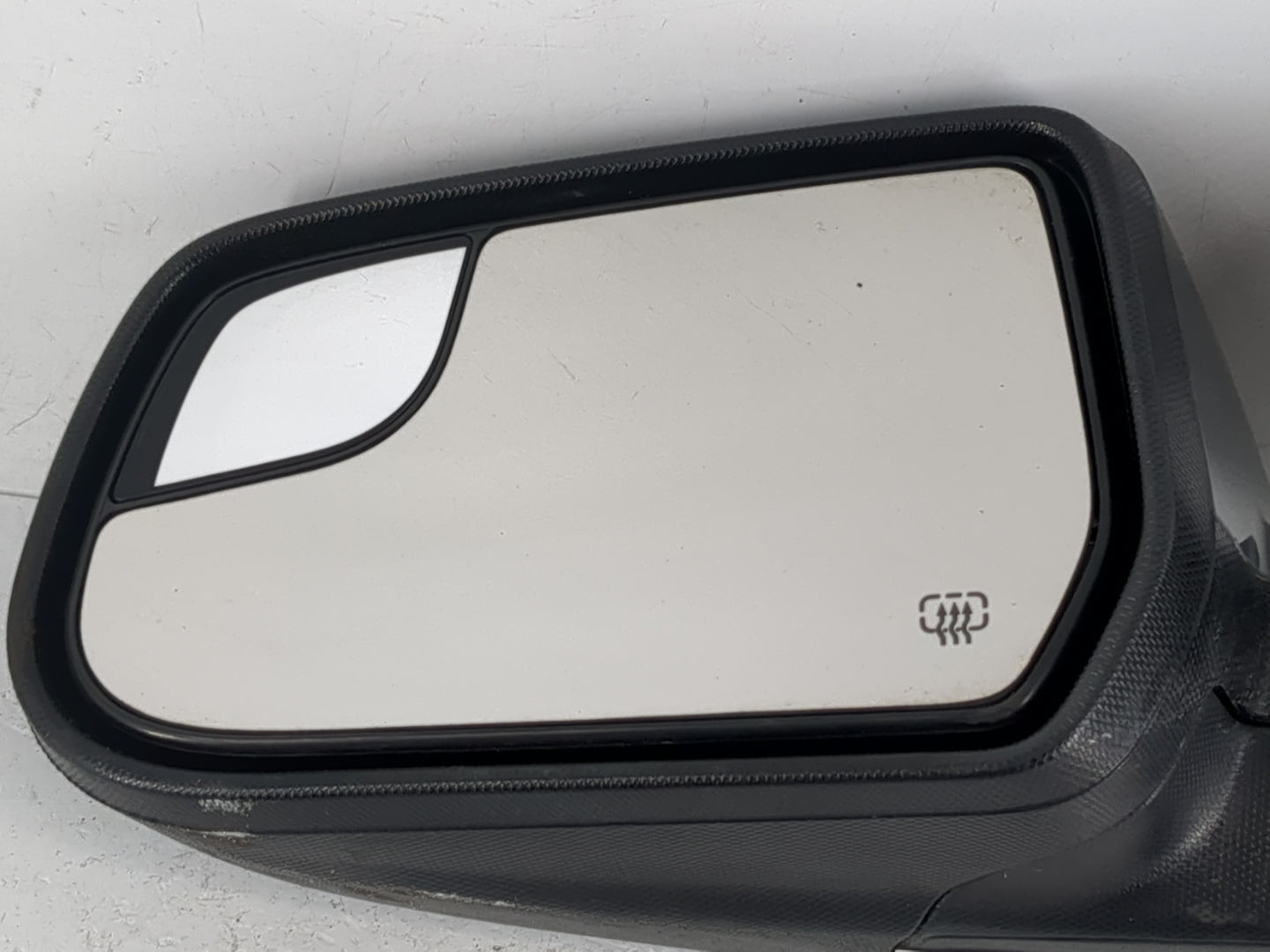 2011-2014 Chevrolet Equinox Driver Side View Mirror - Left Door Mirror OEM Used - Oemusedautoparts1.com