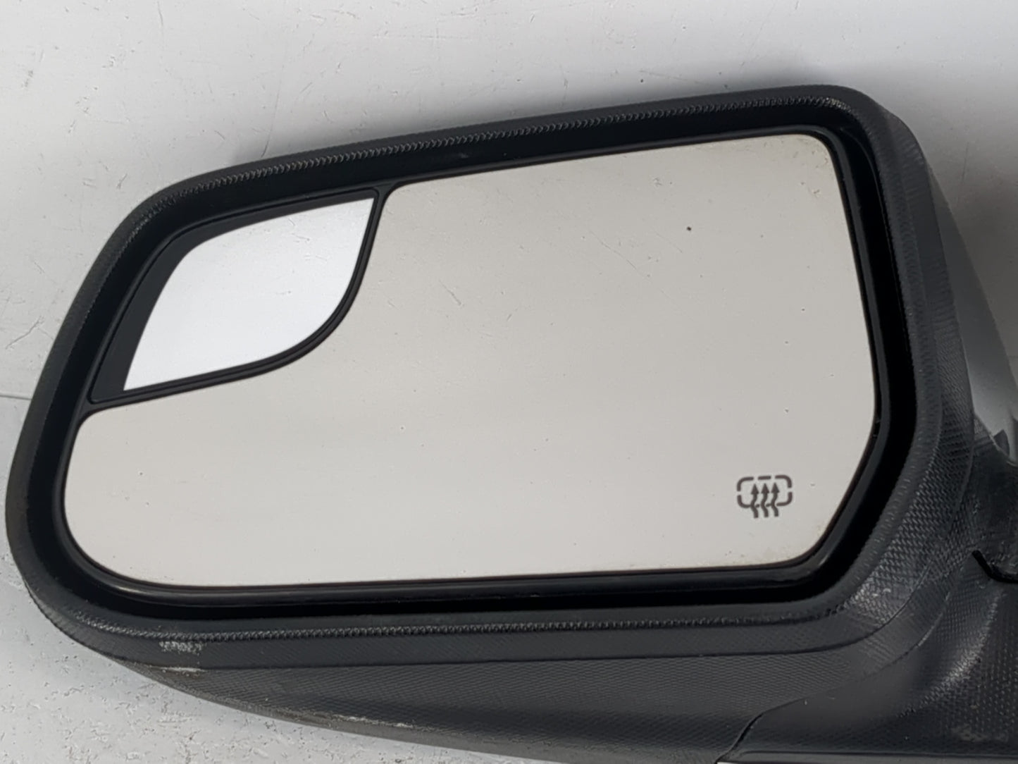 2011-2014 Chevrolet Equinox Driver Side View Mirror - Left Door Mirror OEM Used - Oemusedautoparts1.com