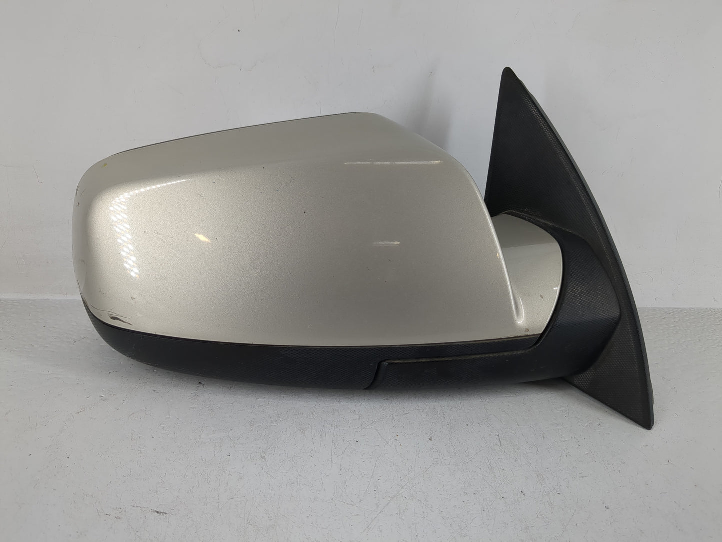 2011-2014 Chevrolet Equinox Passenger Side View Mirror - Right Door Mirror OEM Used - Oemusedautoparts1.com