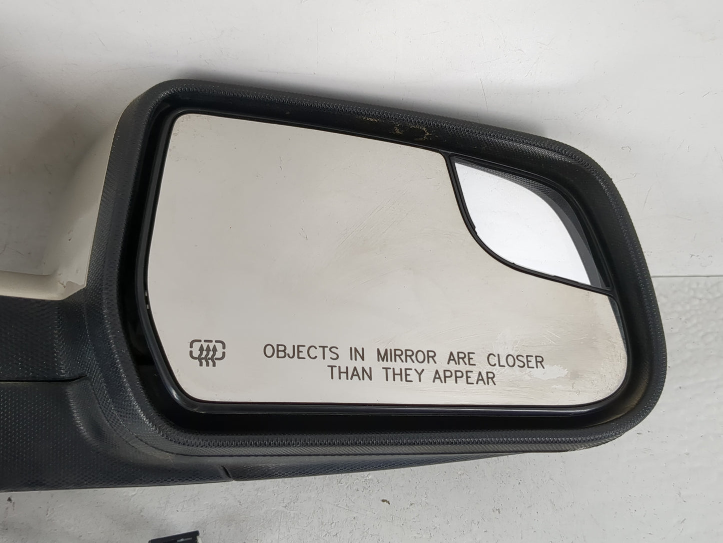 2011-2014 Chevrolet Equinox Passenger Side View Mirror - Right Door Mirror OEM Used - Oemusedautoparts1.com